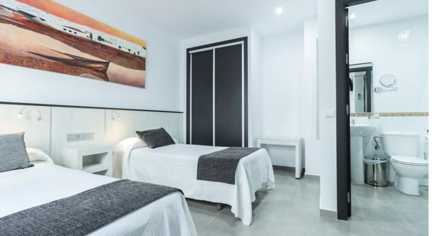 Hostal El Yunque Conil De La Frontera Oda fotoğraf